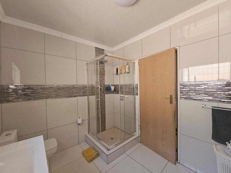 4 Bedroom Property for Sale in Ladybrand Free State